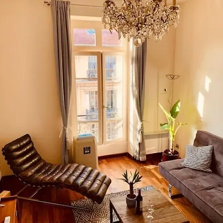 Eugenie Hyper Center 3 2 Bedrooms Daire