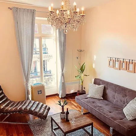 Eugenie Hyper Center 3 2 Bedrooms Apartamento *