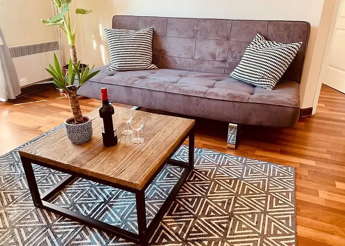 דירה Eugenie Hyper Center 3 2 Bedrooms ניס