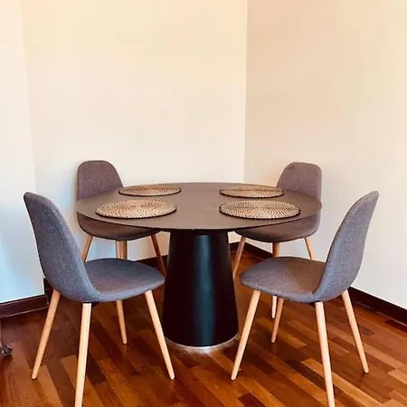 アパート Eugenie Hyper Center 3 2 Bedrooms *