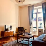 Eugenie Hyper Center 3 2 Bedrooms ニース