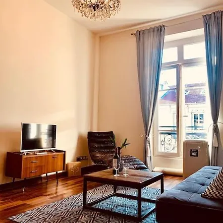 Eugenie Hyper Center 3 2 Bedrooms Nizza